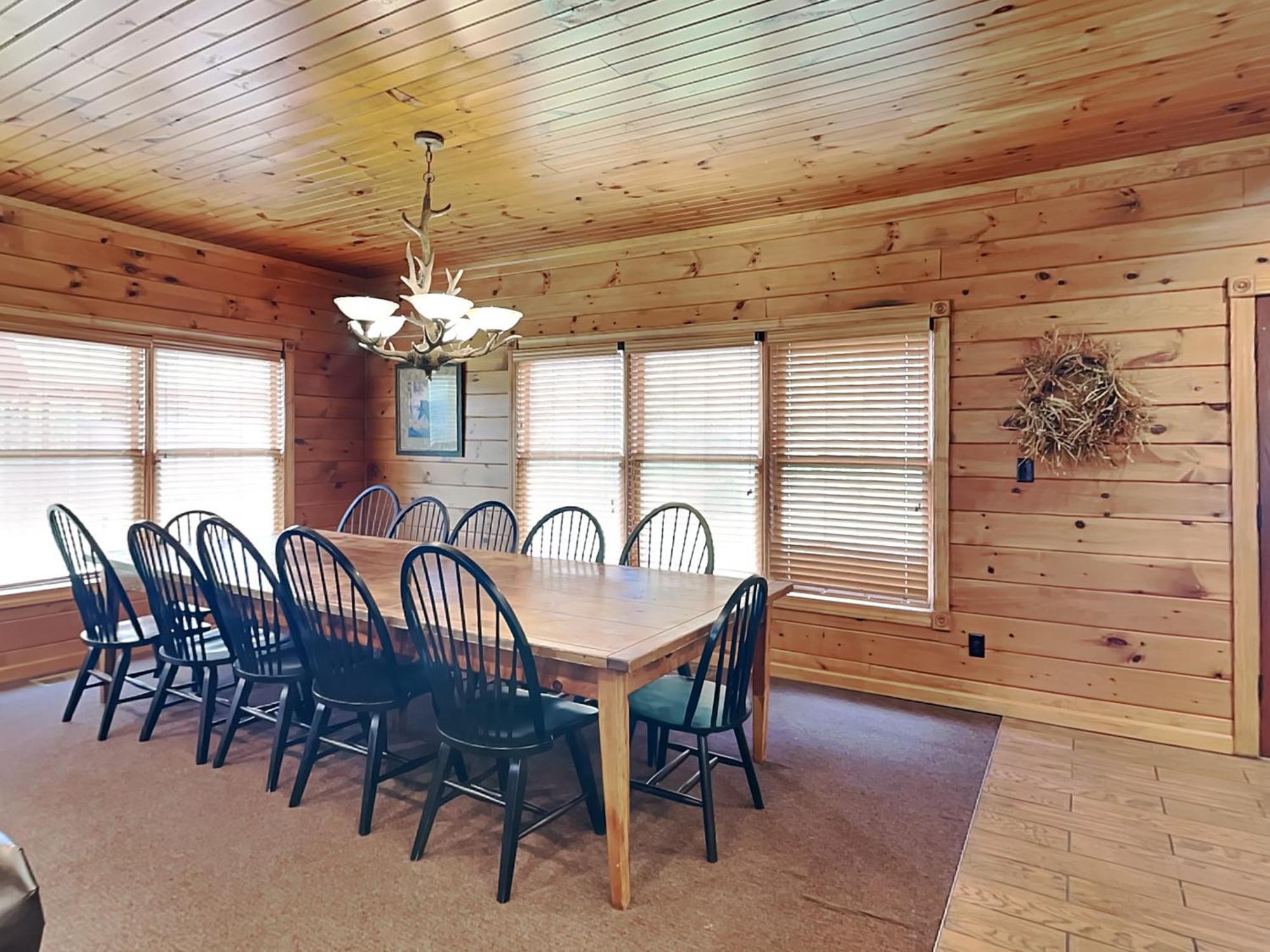 The Great Escape Ii, 5 Bedrooms, Sleeps 17, Game Room, Pool Access, Theater Gatlinburg Kültér fotó