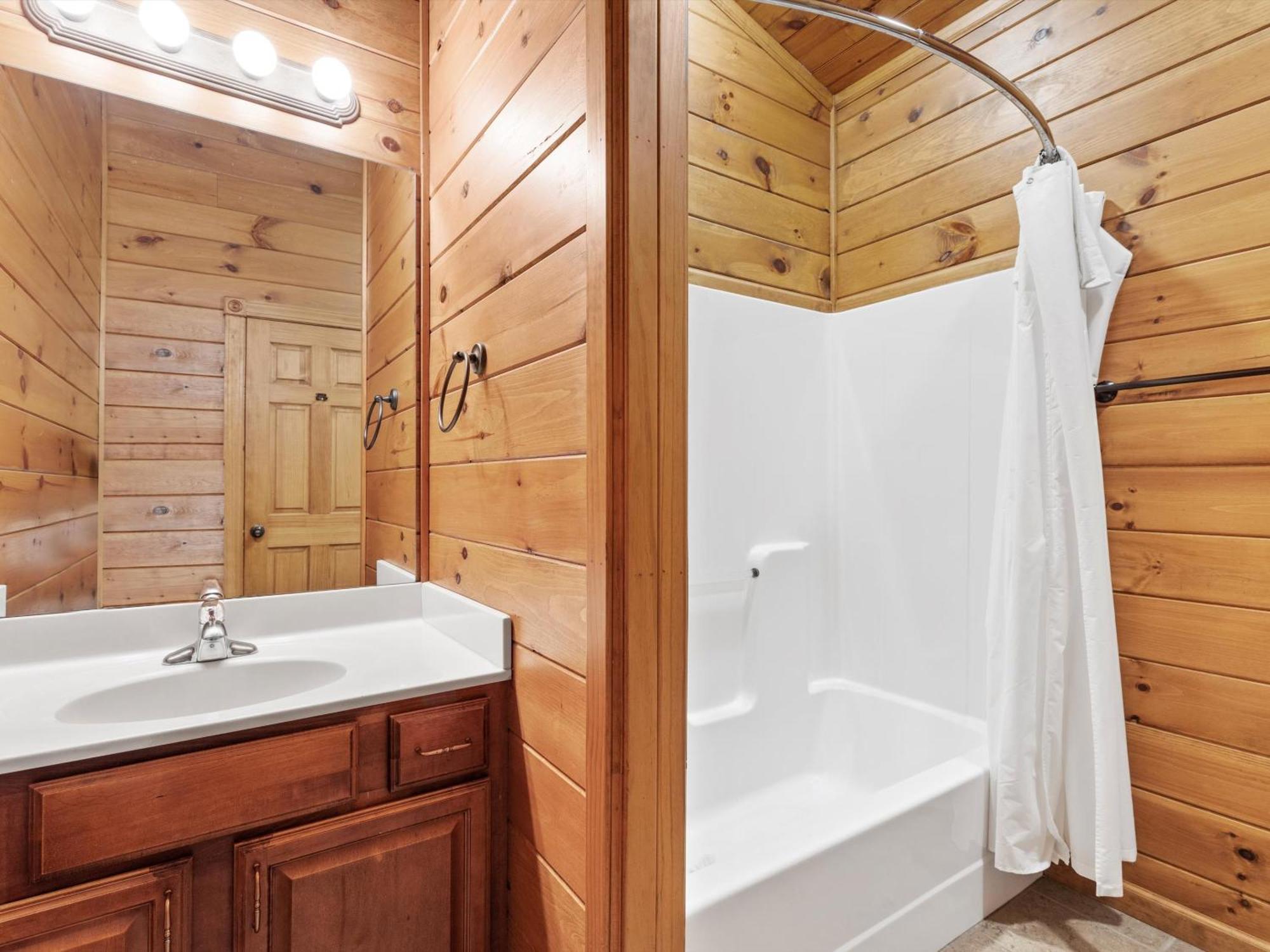 The Great Escape Ii, 5 Bedrooms, Sleeps 17, Game Room, Pool Access, Theater Gatlinburg Kültér fotó