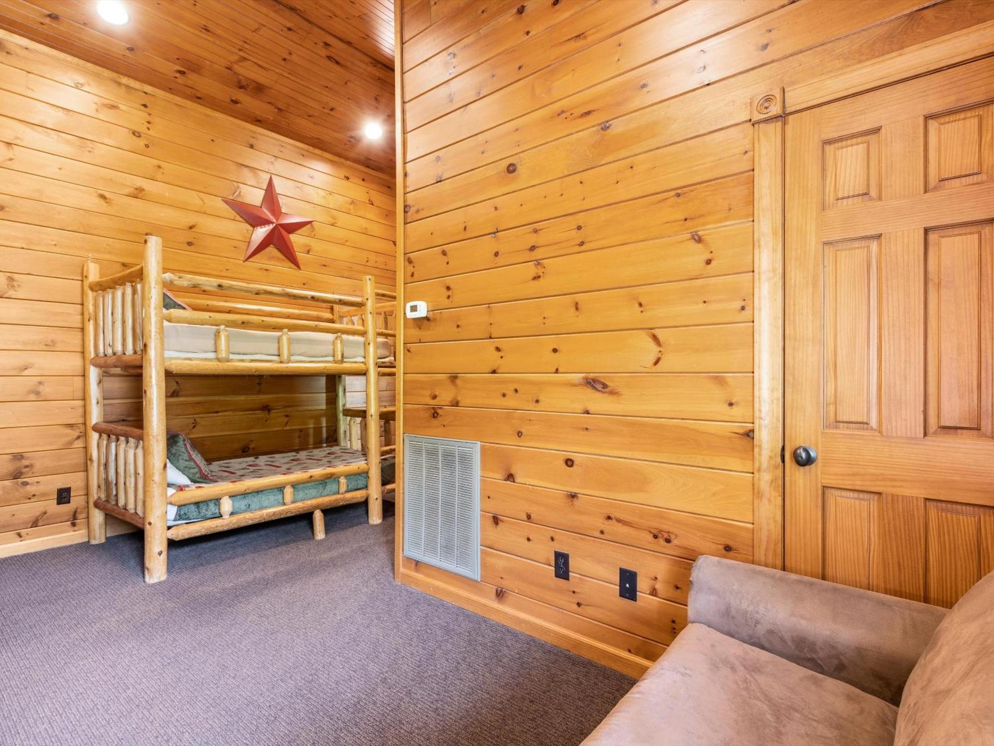 The Great Escape Ii, 5 Bedrooms, Sleeps 17, Game Room, Pool Access, Theater Gatlinburg Kültér fotó