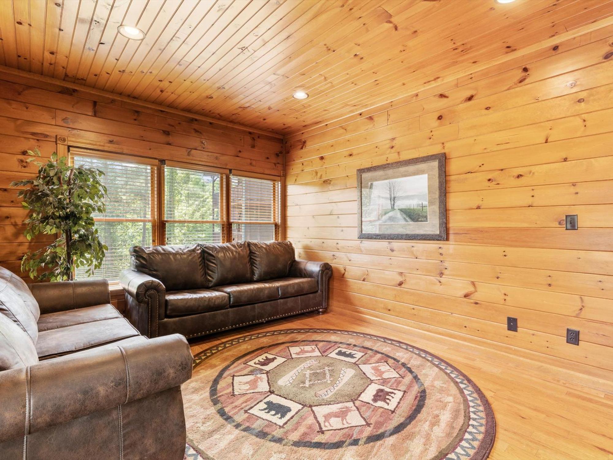 The Great Escape Ii, 5 Bedrooms, Sleeps 17, Game Room, Pool Access, Theater Gatlinburg Kültér fotó